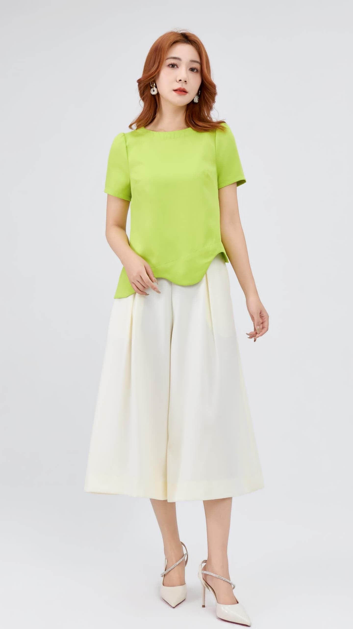 Ziri Scallop Hem Loose Top