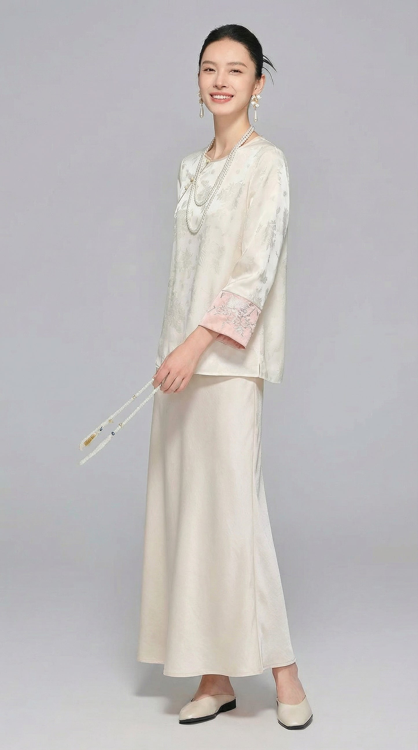 Sue Embroidered Orient Top