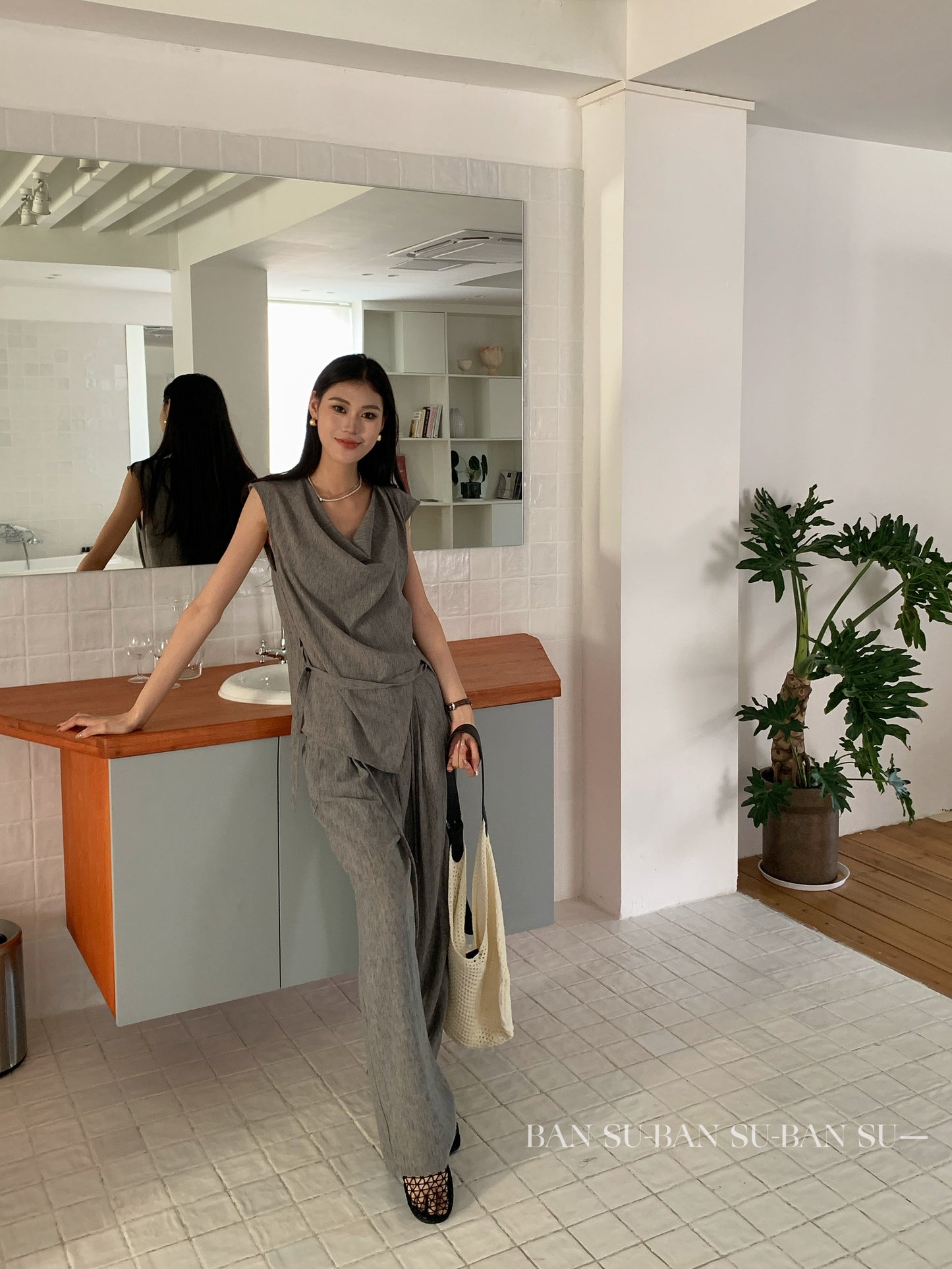 Su Linen Cowl Neck Blouse