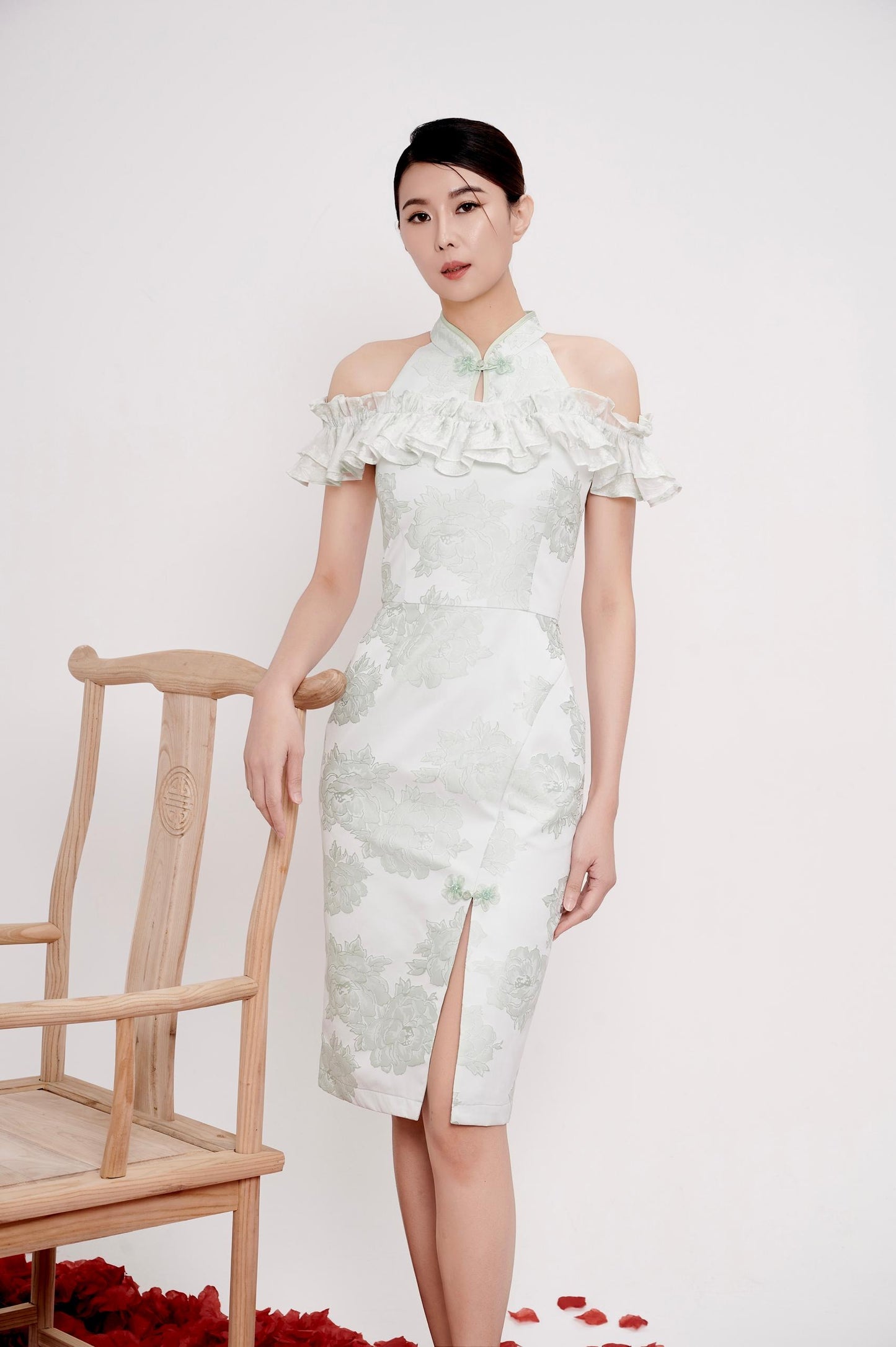 Lu Orient Off Shoulder Ruffles Qipao