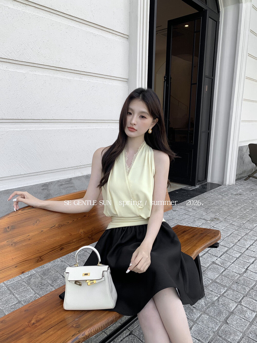 Yuri Lace V-Neck Knit Top