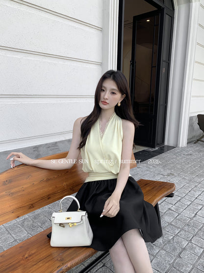 Yuri Lace V-Neck Knit Top