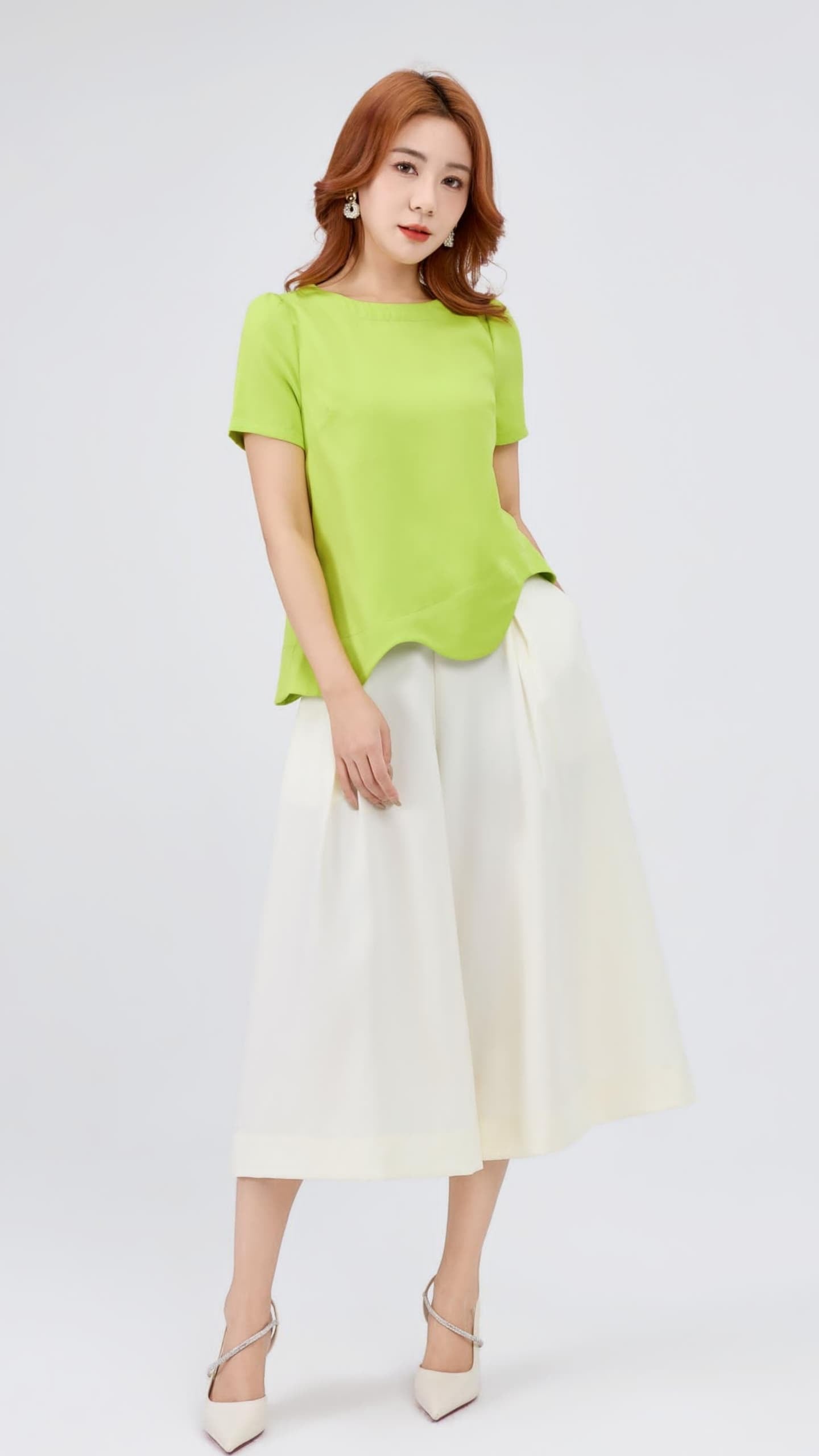Ziri Scallop Hem Loose Top