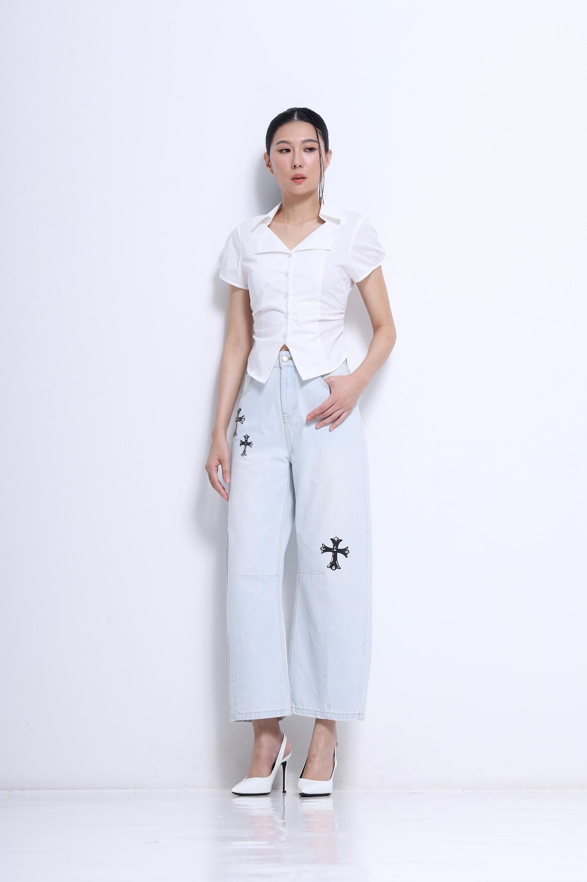 Jesse  Vintage Cross Embroidered Barrel Jeans