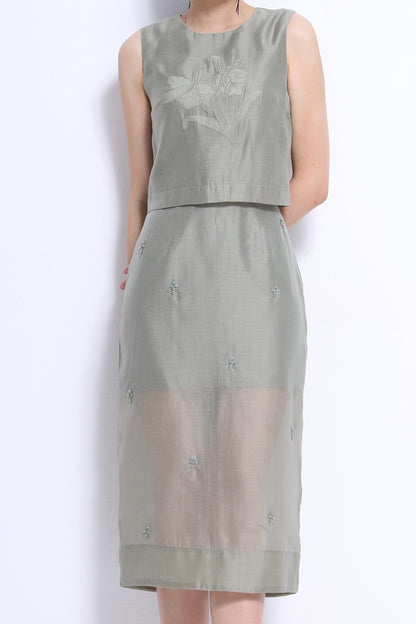 Lian Orient Floral Embroidered Sleeveless Top