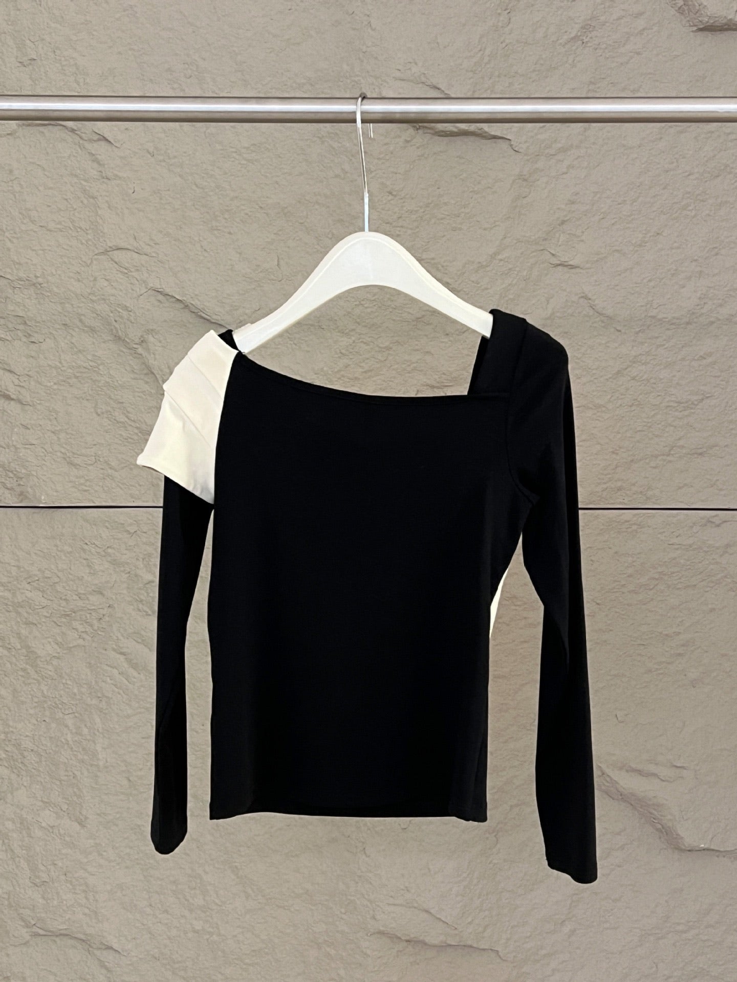 Hana Asymmetrical Knit Blouse