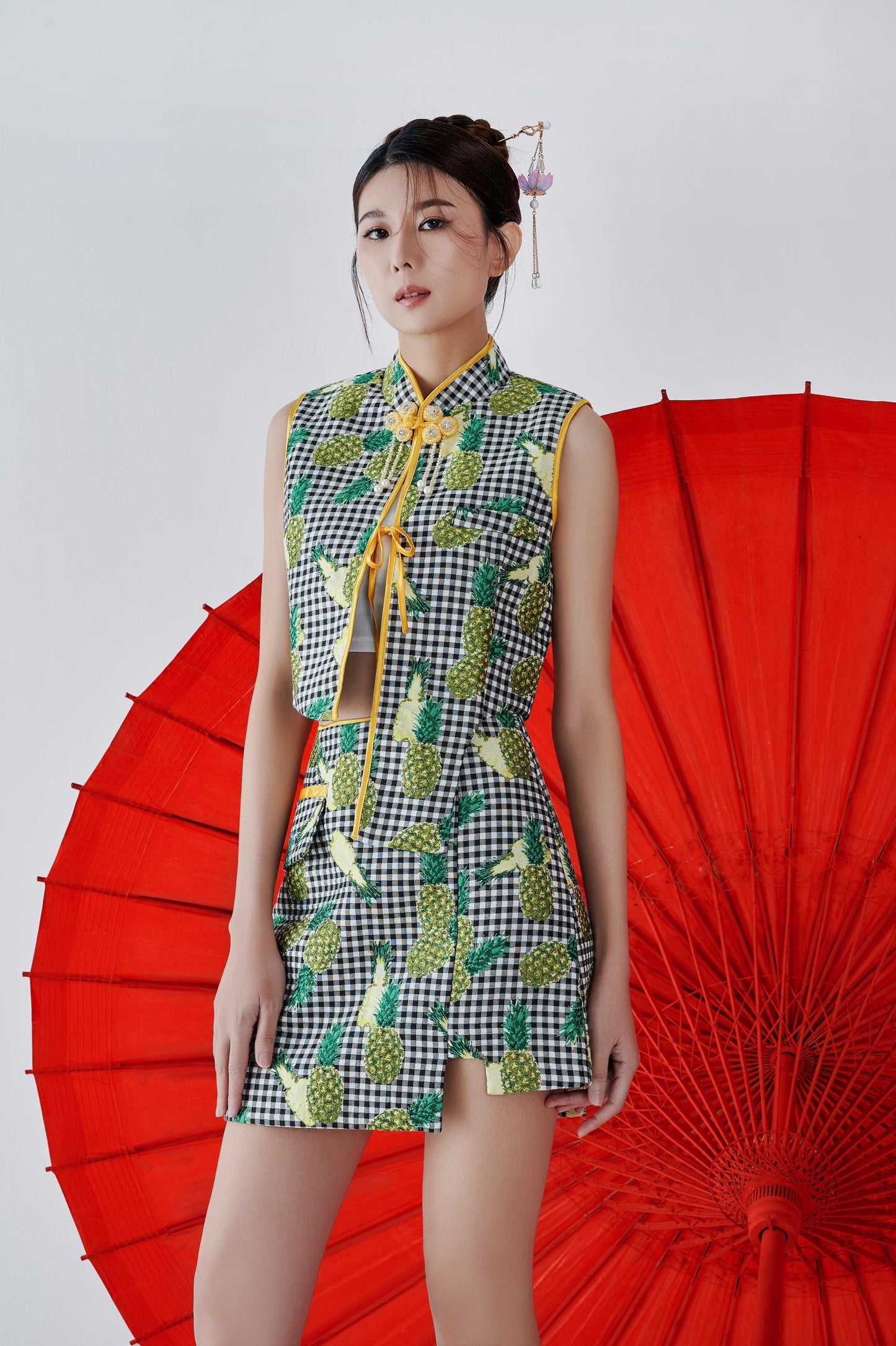 Ong Lai Orient Crop Vest