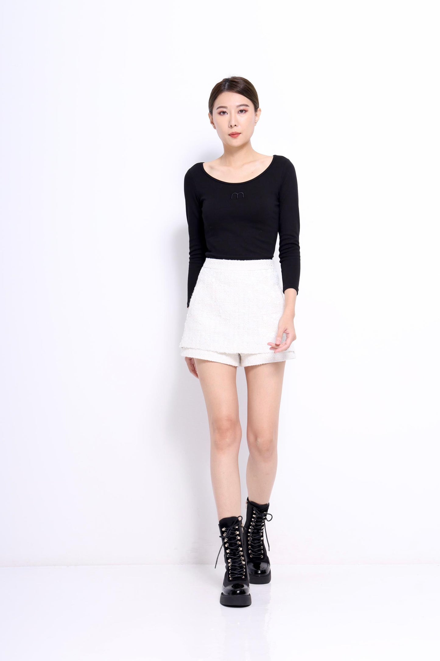 M Round Neck Fitted Knit Top